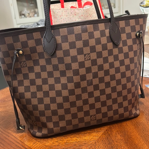 Hello I am selling a Louis Vuitton 2020 Damier Ebene neverfull MM 34512 - Picture 1 of 4